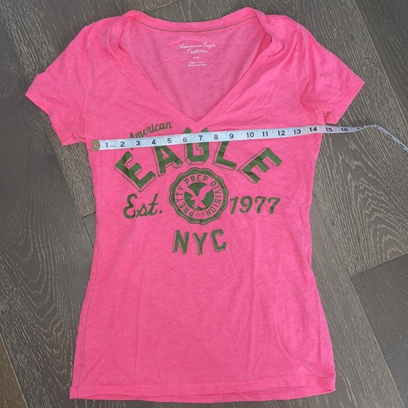 American Eagle Pink V-neck T-Shirt Size S - Picture 4 of 6